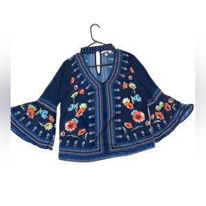 Jealous tomato. Blue floral blouse. Large.